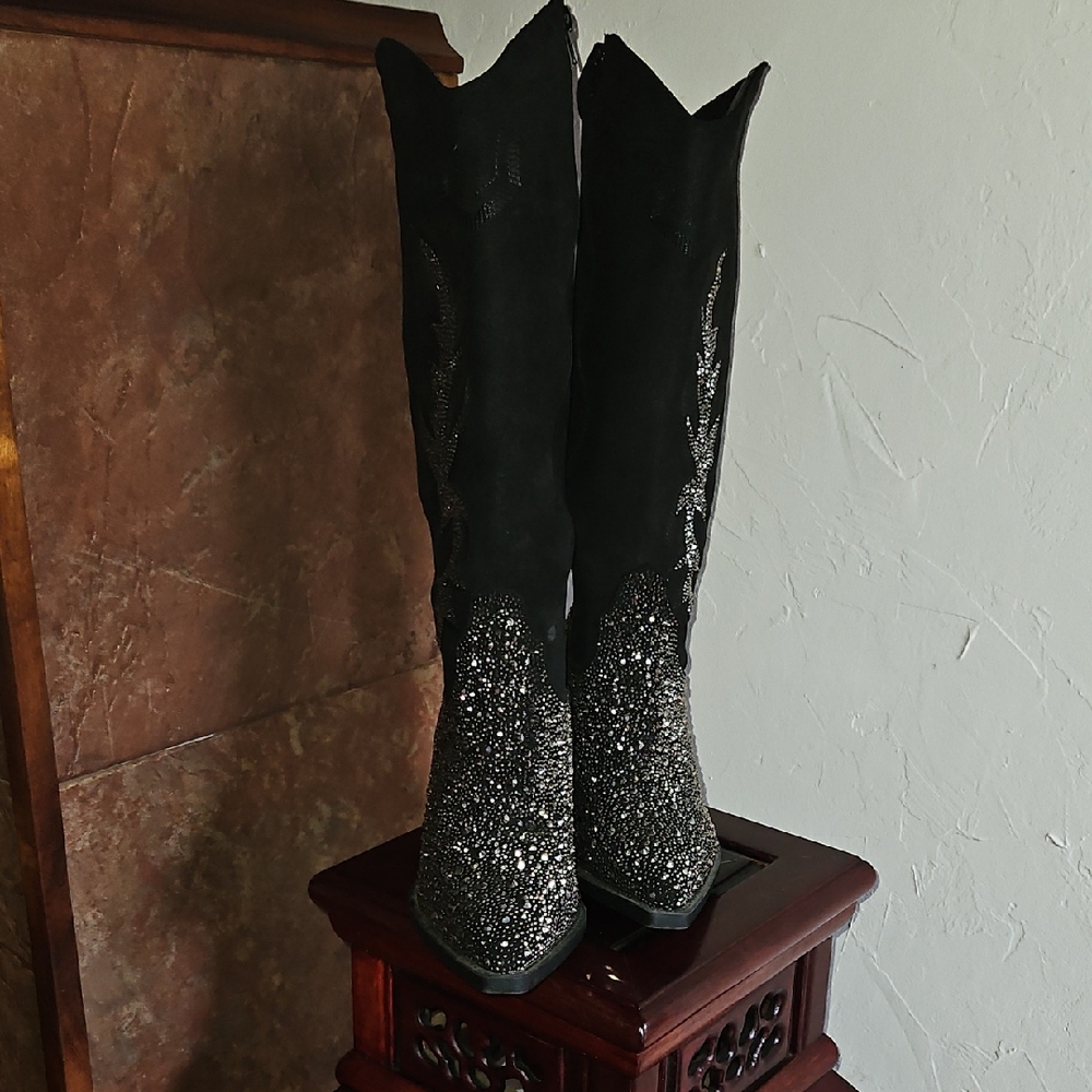 Very G Black and Silver Heeled Boots